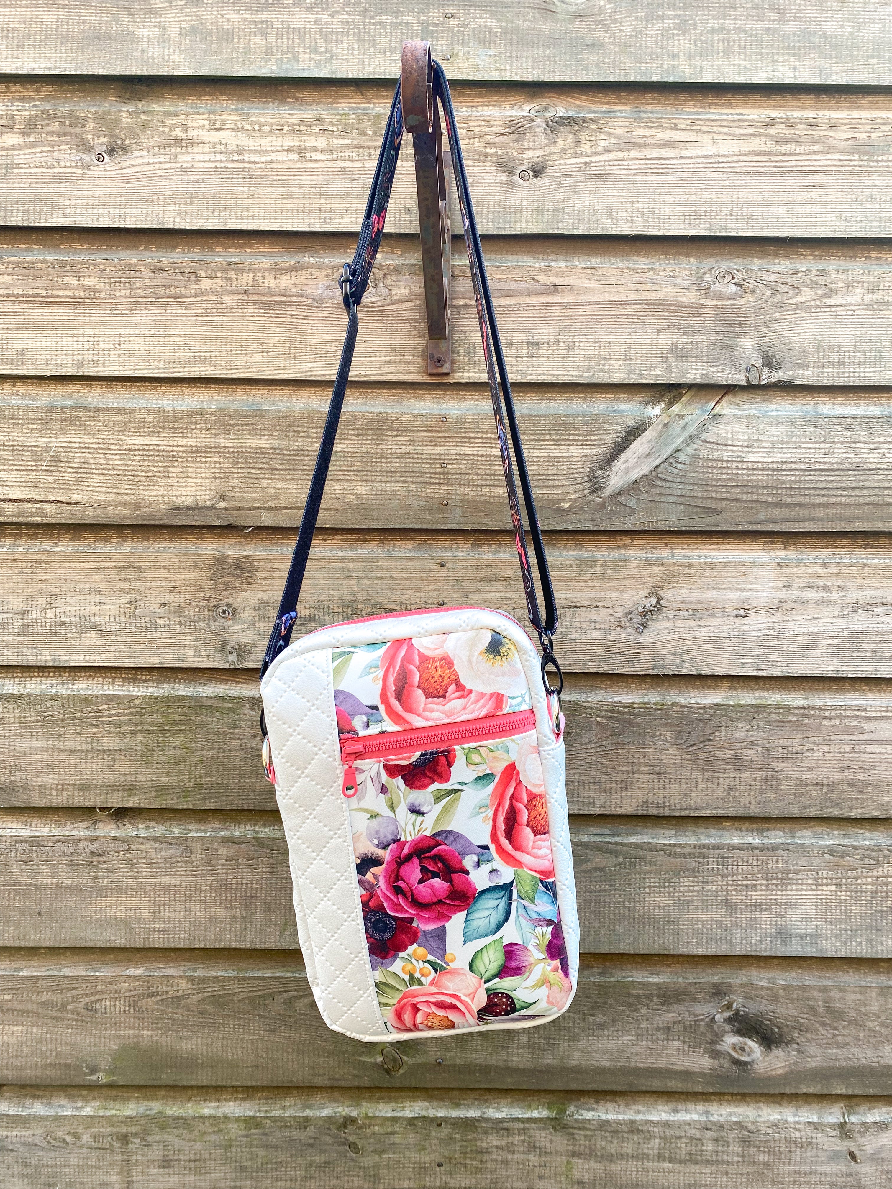 Modern Manda Convertible Bag Pattern