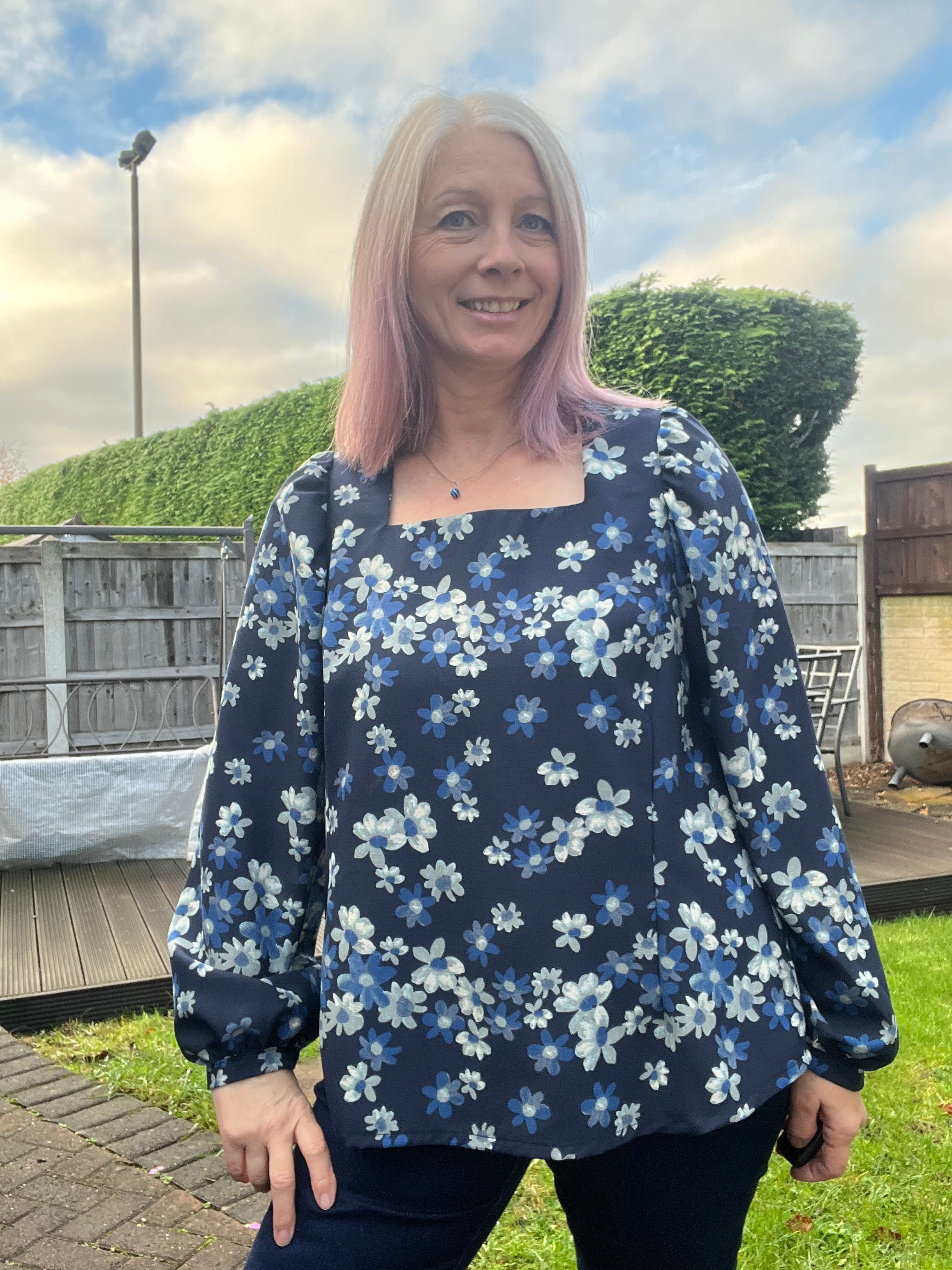 Elegant square neckline blouse for casual chic outfits