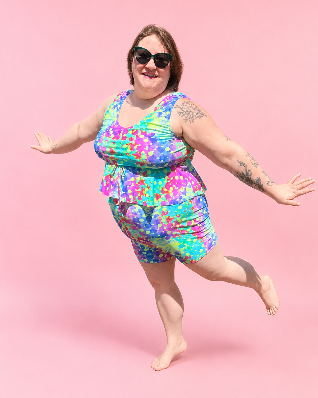 Modest Tankini and Ruched Shorts sewing pattern by Ellie and Mac PDF sewing patterns. Sizes xxs - 6xl included. Projector file, A0 file, A4 print file, Letter print file, video sew along tutorial, color photo step-by-step instructions, and fit alteration instructions included.