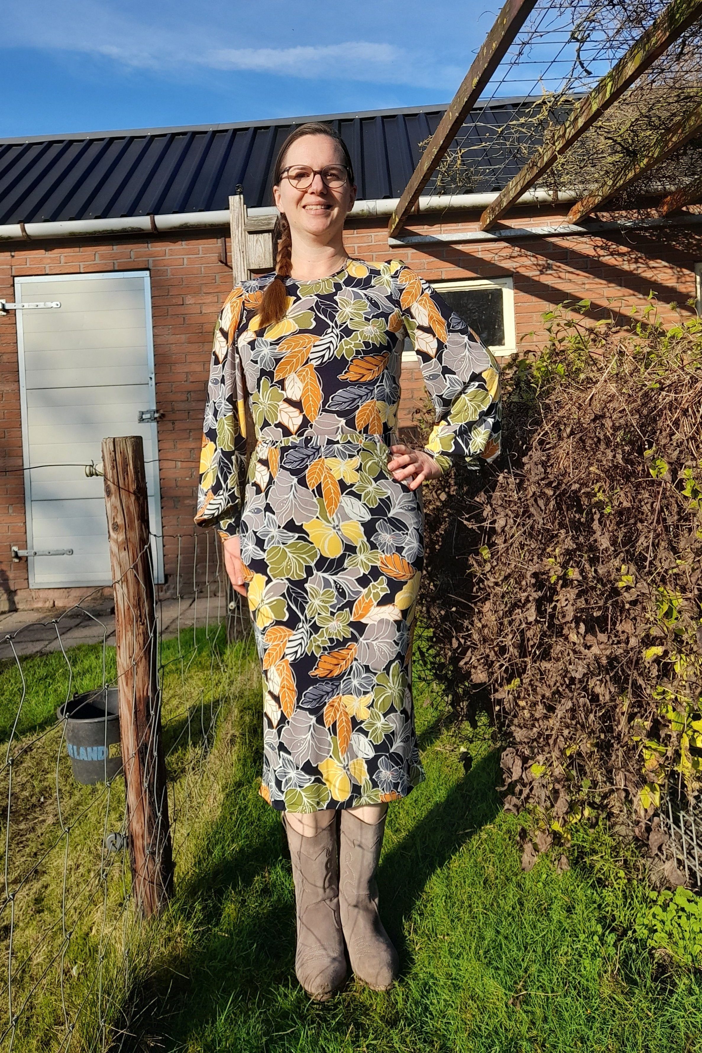 Bishop sleeve sewing pattern by Ellie and Mac Sewing Patterns in bamboo lycra fabric. Easy PDF sewing patterns. Video Tutorial and projector file included.