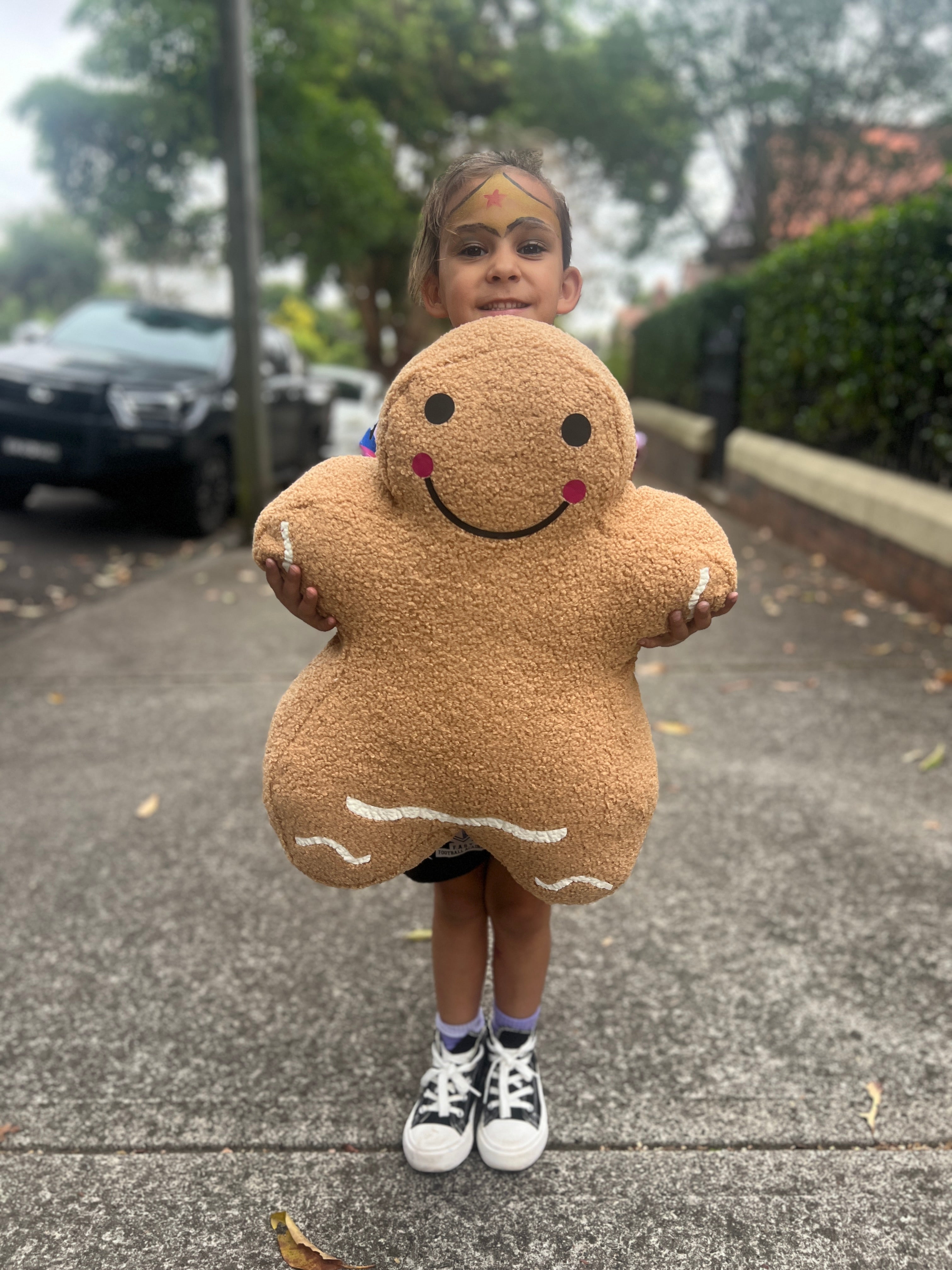 Jolly Gingerbread People Pillow Sewing Pattern