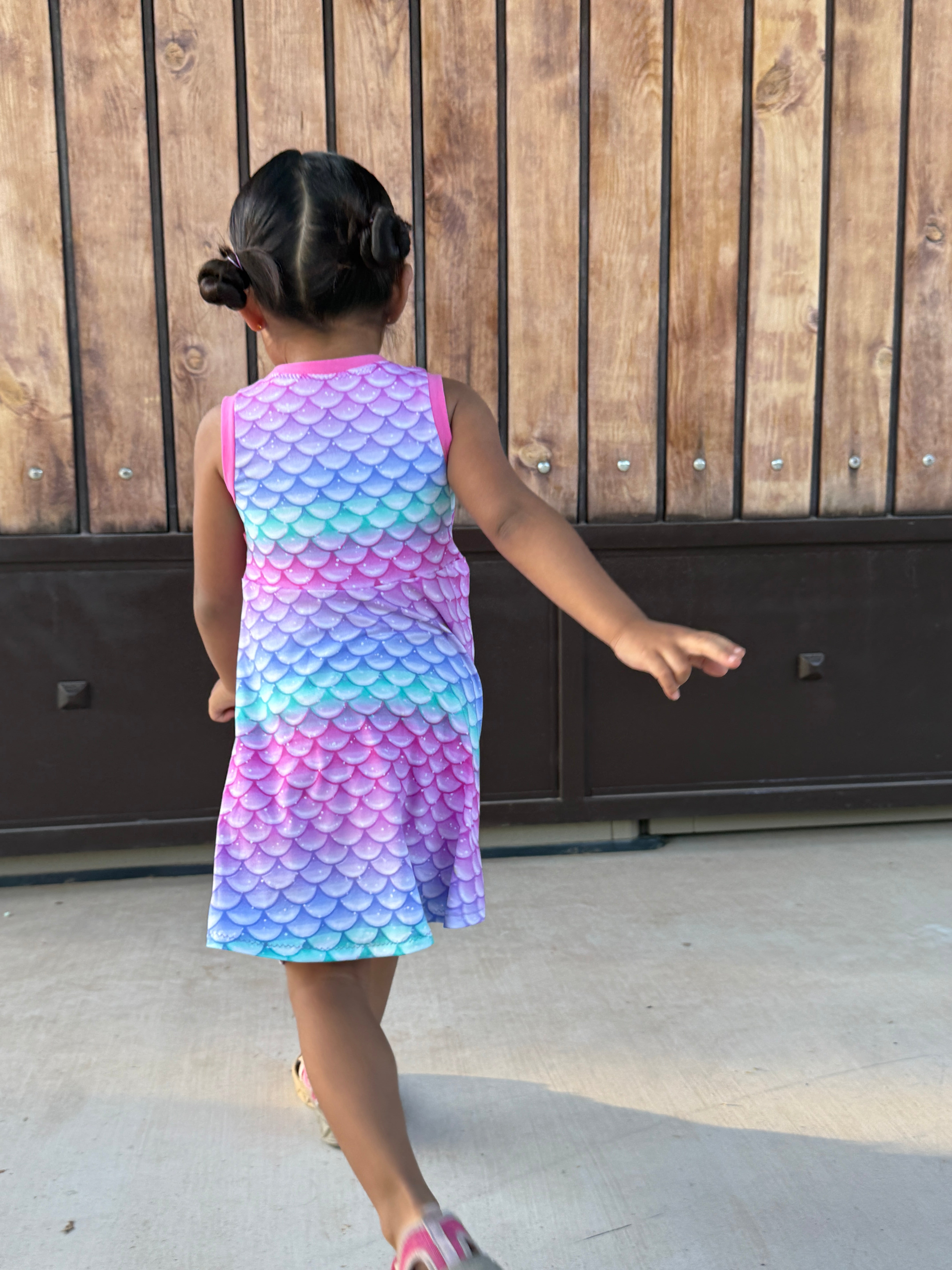 Tank dress sewing pattern. Easy sewing pattern. Mermaid knit fabric dress.