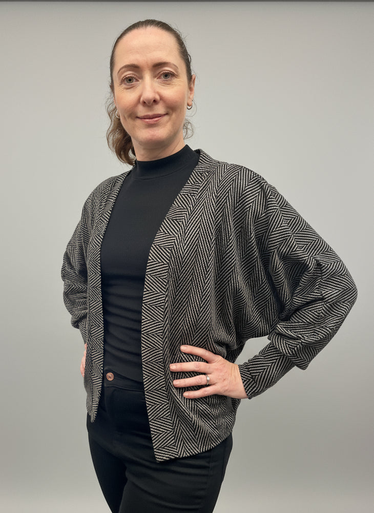 trendy womens cardigan pattern for day to night wear