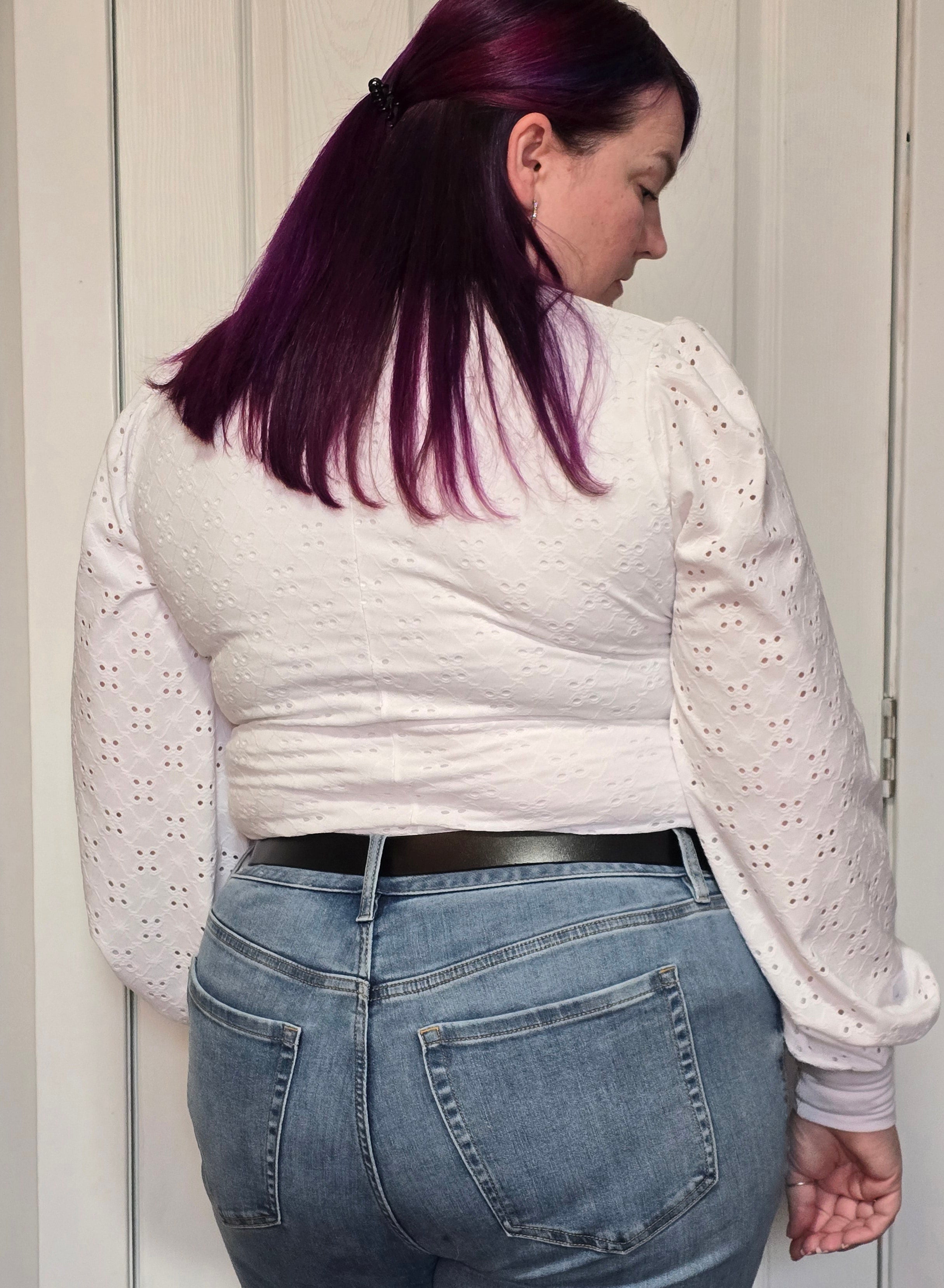 Bishop sleeve sewing pattern by Ellie and Mac Sewing Patterns in eyelet stretch fabric. Easy PDF sewing patterns. Video Tutorial and projector file included.