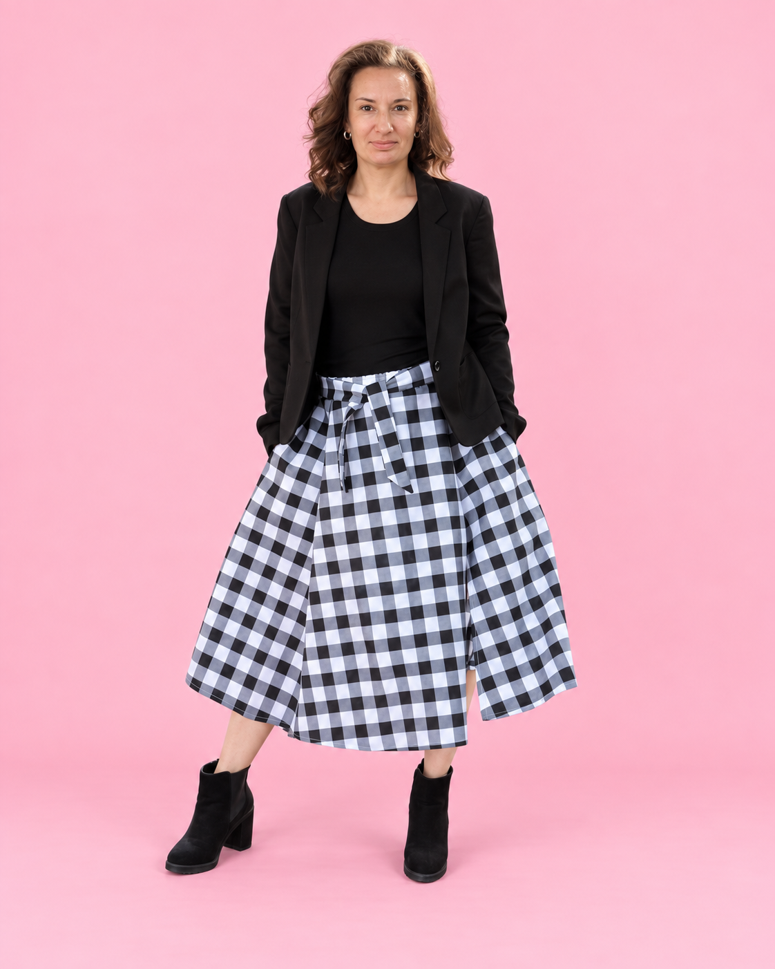 Mila woven midi skirt with elastic waist and paneled silhouette. Includes color photo step by step instructions PDF, A0, A4, Letter print files, projector file, and a full sew-along video tutorial. Easy beginner sewing patterns.