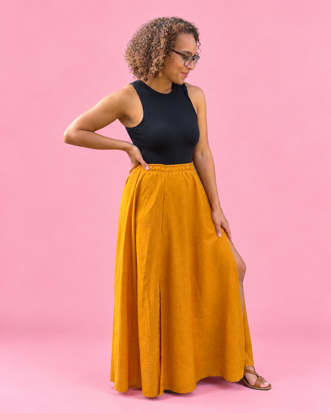 Woven skirt with a comfortable elastic waist and paneled design