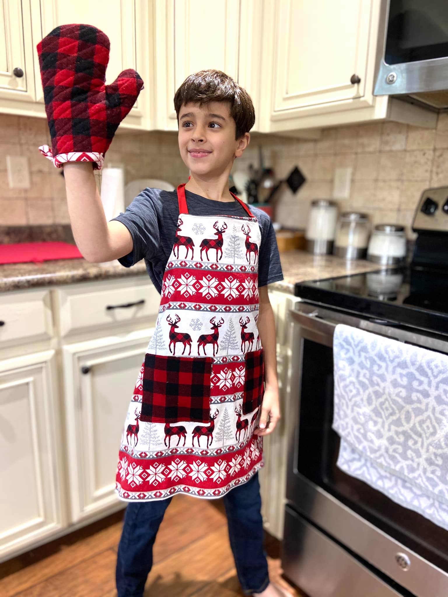 Baking Fun Pattern: Apron & Oven Mitt