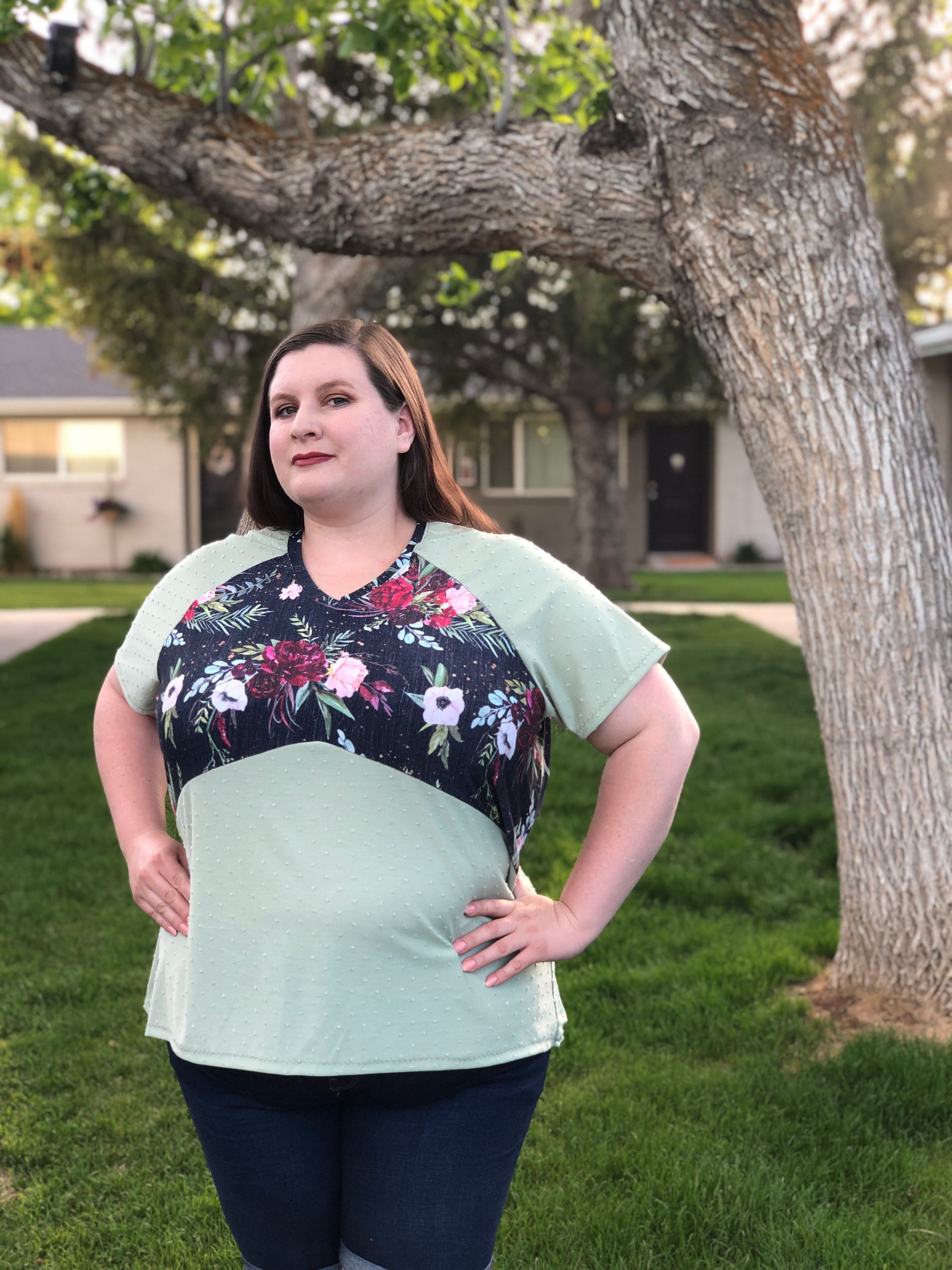 Geometric Color-Block Raglan Pattern (Curvy Fit)