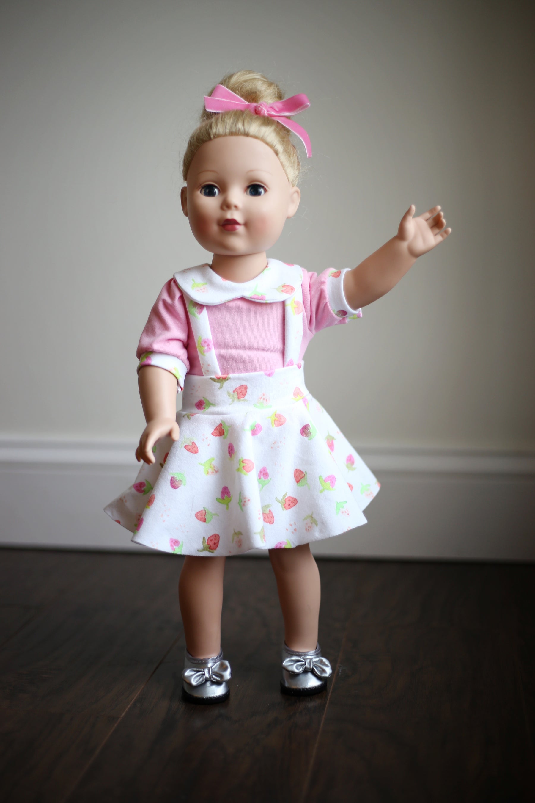 Sitting Pretty Top & Be Smart Jumper Doll Pattern