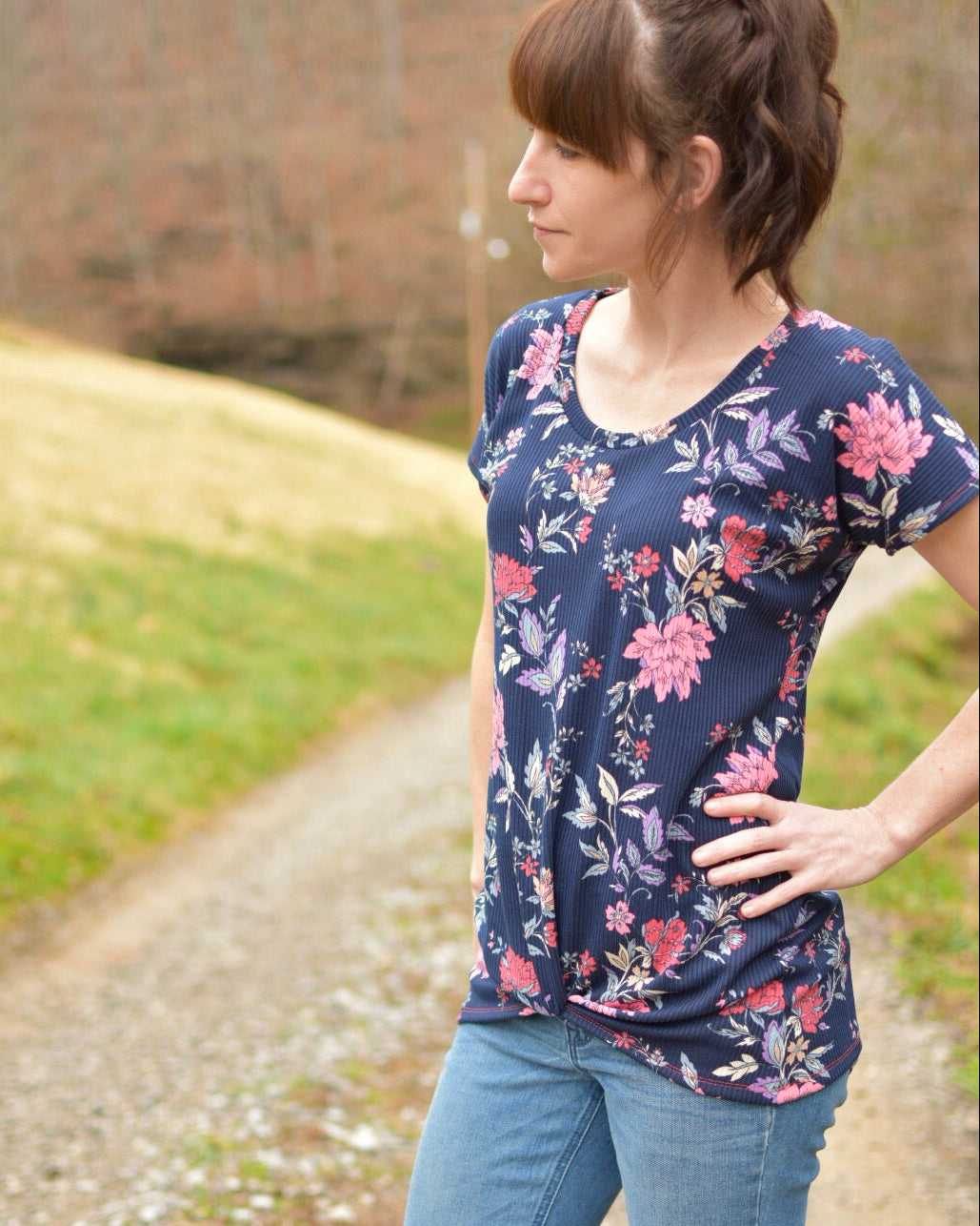 Easily sew with Ellie and Mac Twist It Up Top Sewing pattern for knit fabrics. A0, A4, Letter, Projector files. Sew along video tutorial, color step by step instructions, and pattern hack quides.