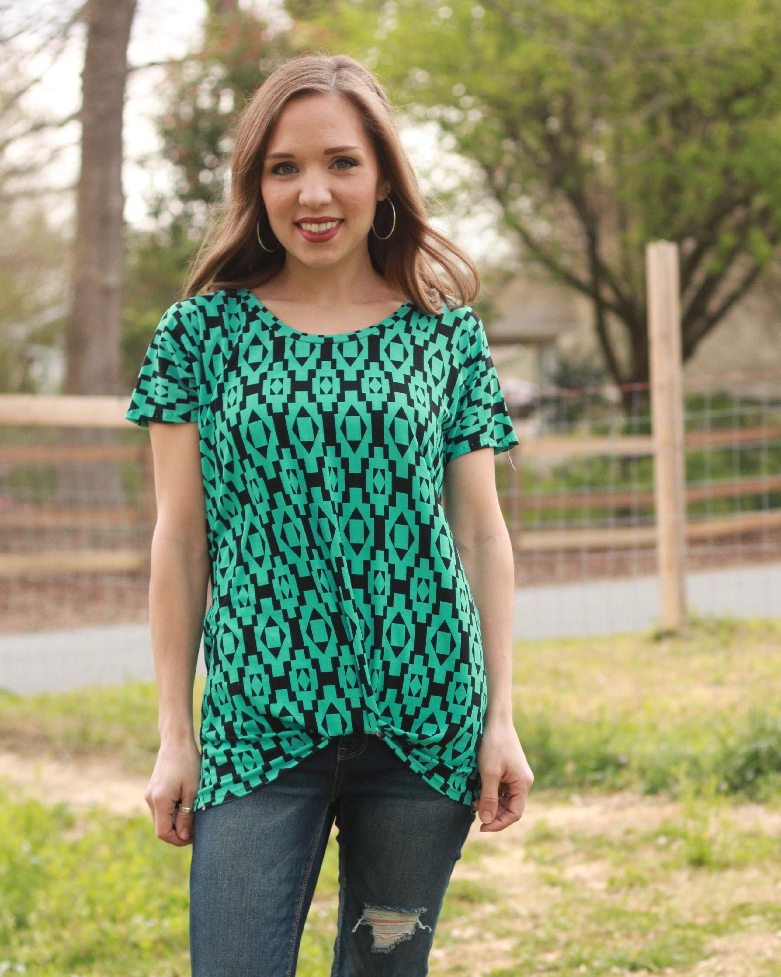 Ellie and Mac Twist It Up Top Sewing pattern for knit fabrics. A0, A4, Letter, Projector files. Sew along video tutorial, color step by step instructions, and pattern hack quides.