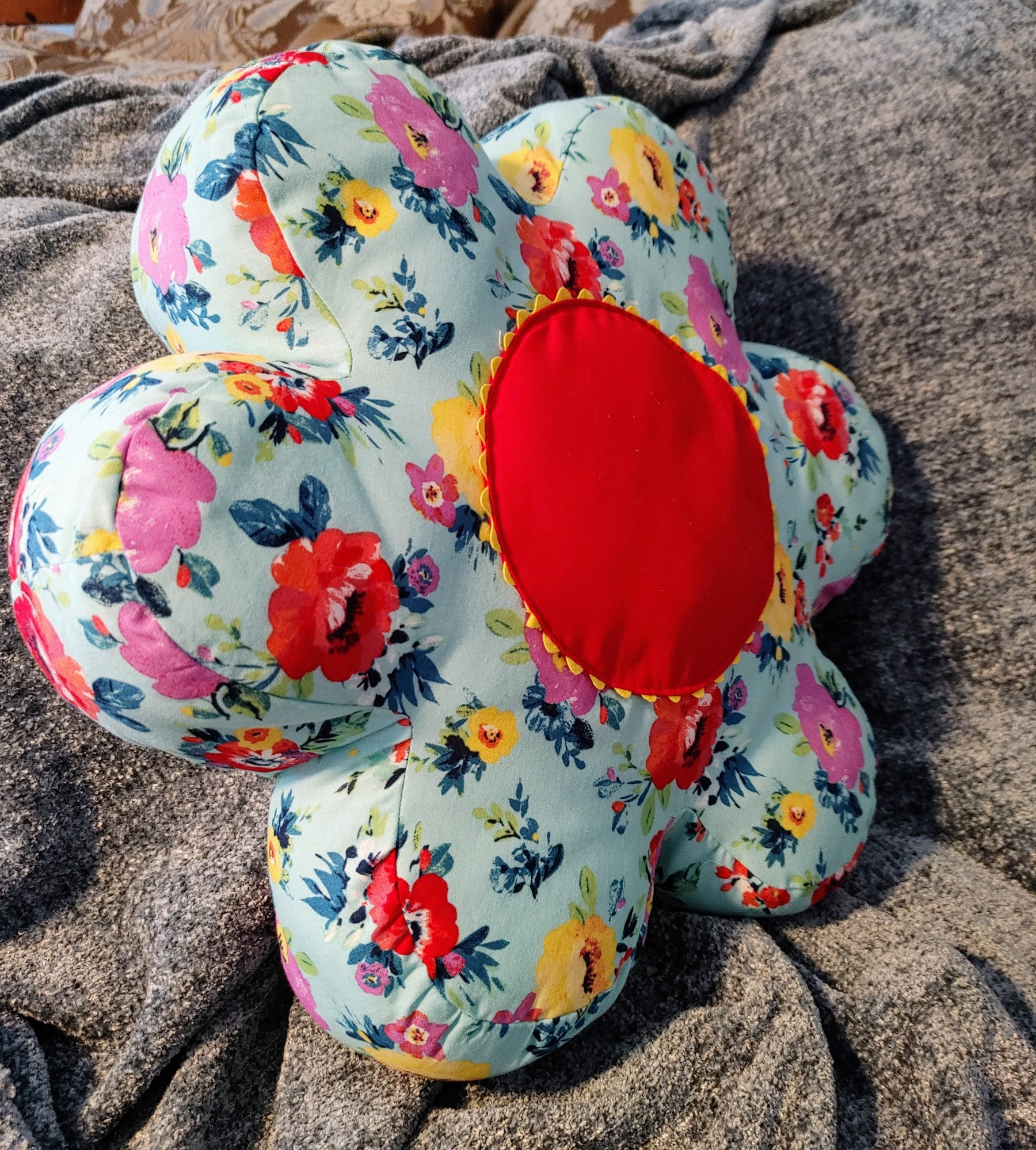 Makayah Flower Pillow Sewing Pattern