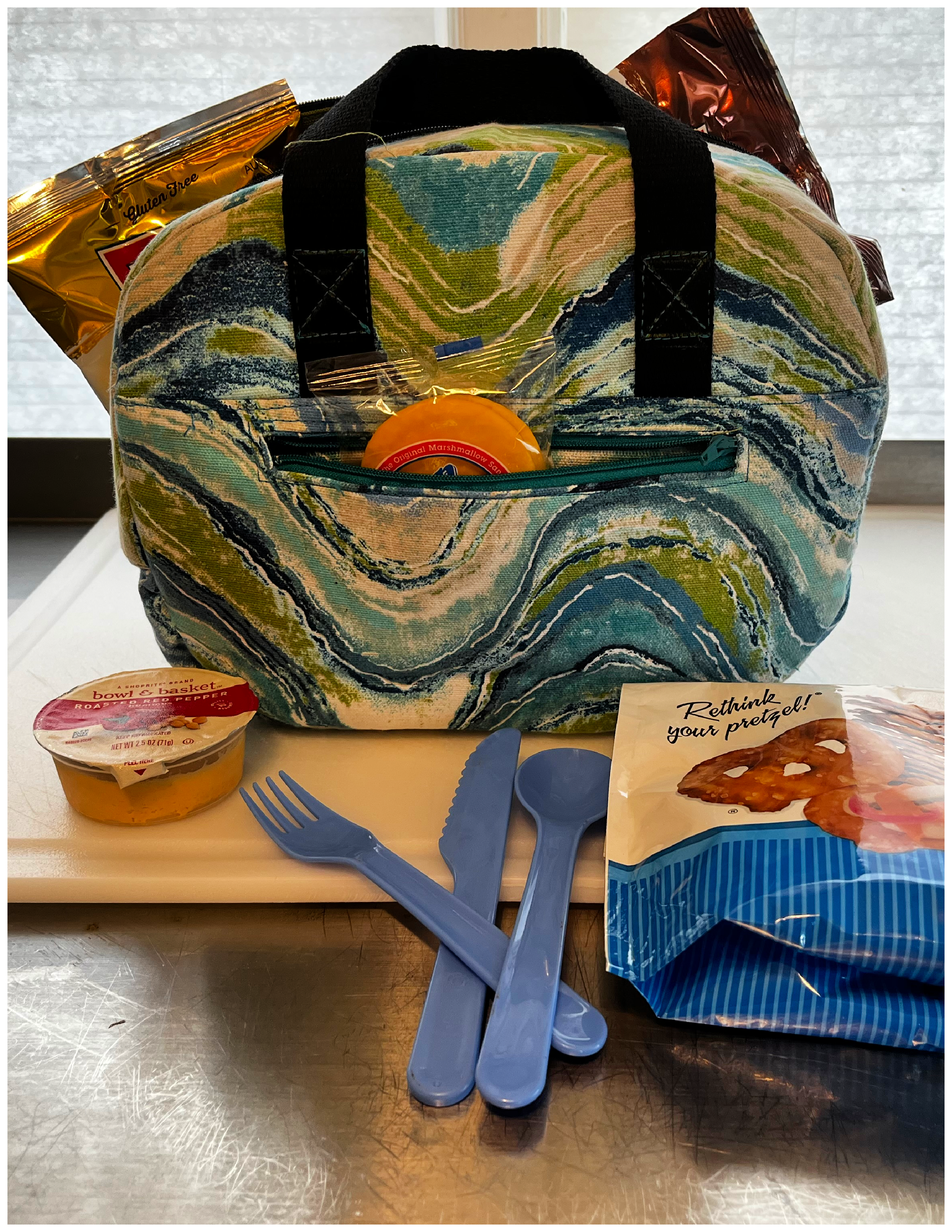 Refrigerated lunch bag sales