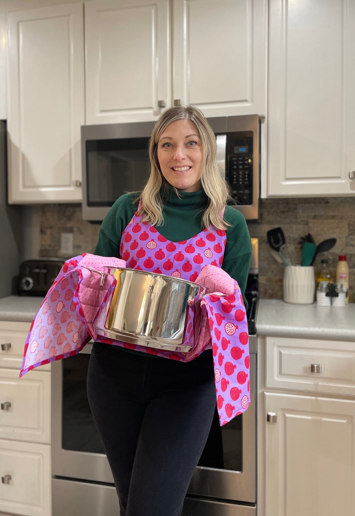 Brianna Built-in Oven Mitt Apron Sewing Pattern