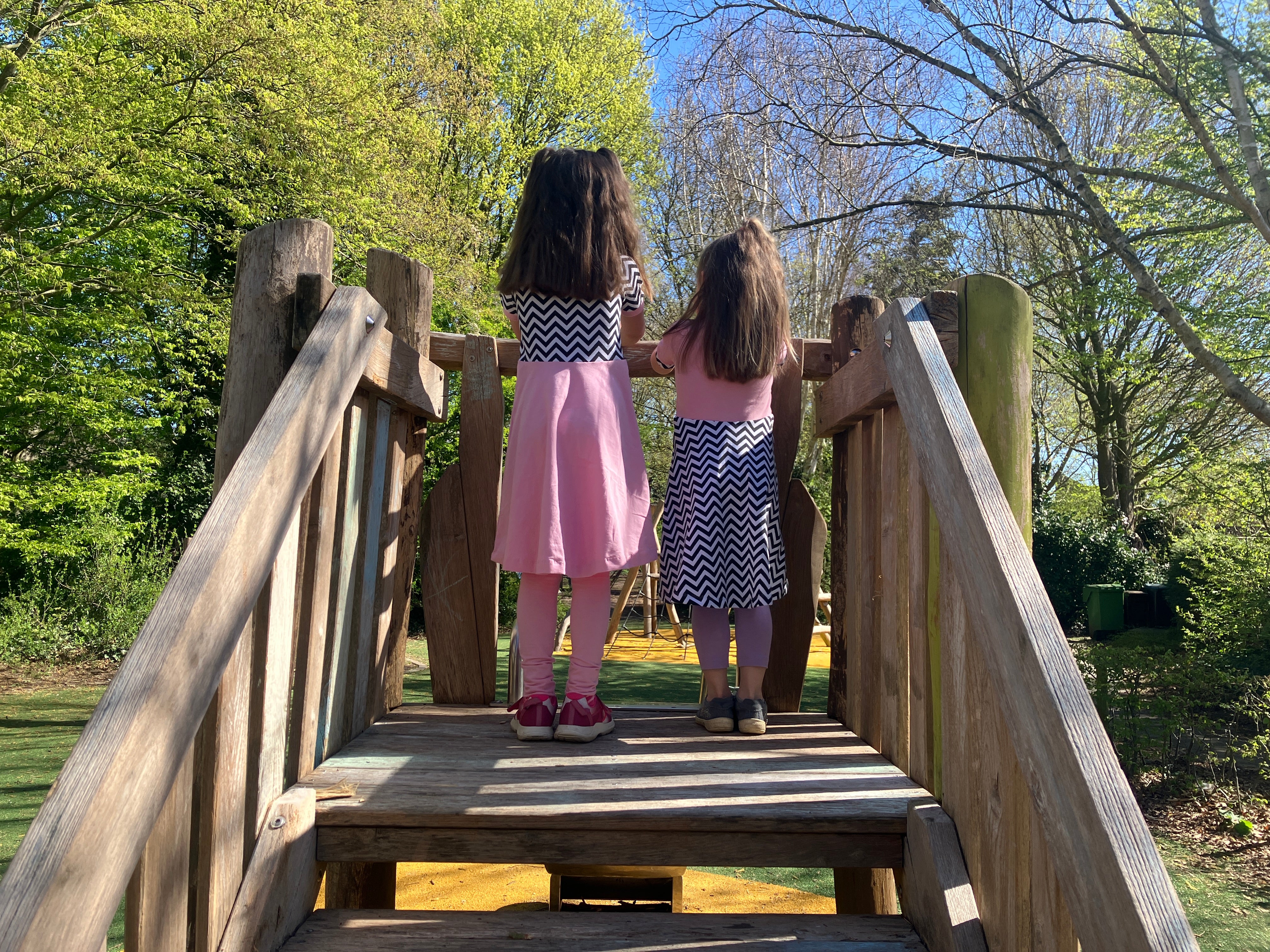 matching sister dresses using the Tres Belle Dress Sewing Pattern. Fast sewing.