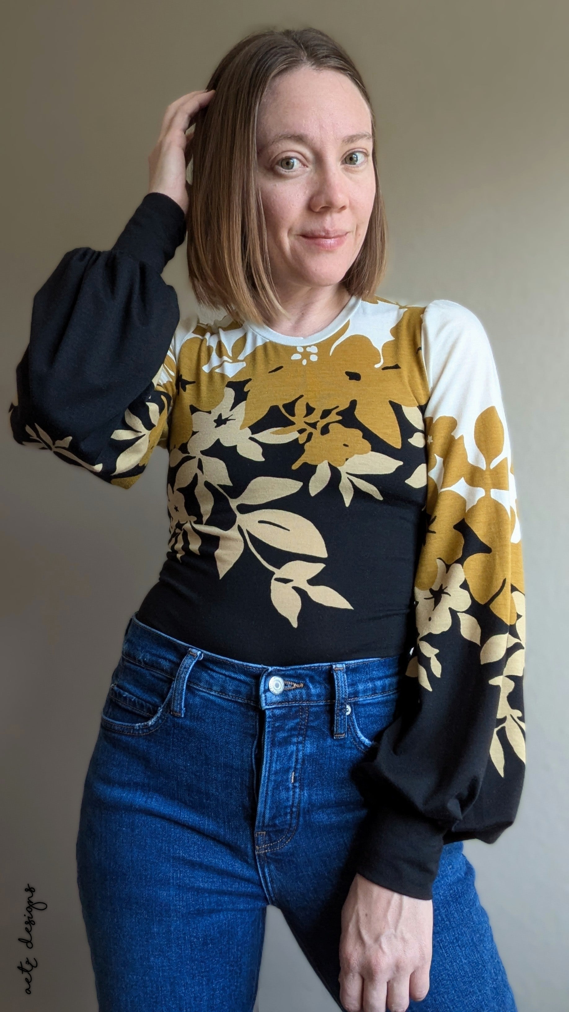 Bishop sleeve sewing pattern by Ellie and Mac Sewing Patterns in bamboo lycra fabric. Easy PDF sewing patterns. Video Tutorial and projector file included.