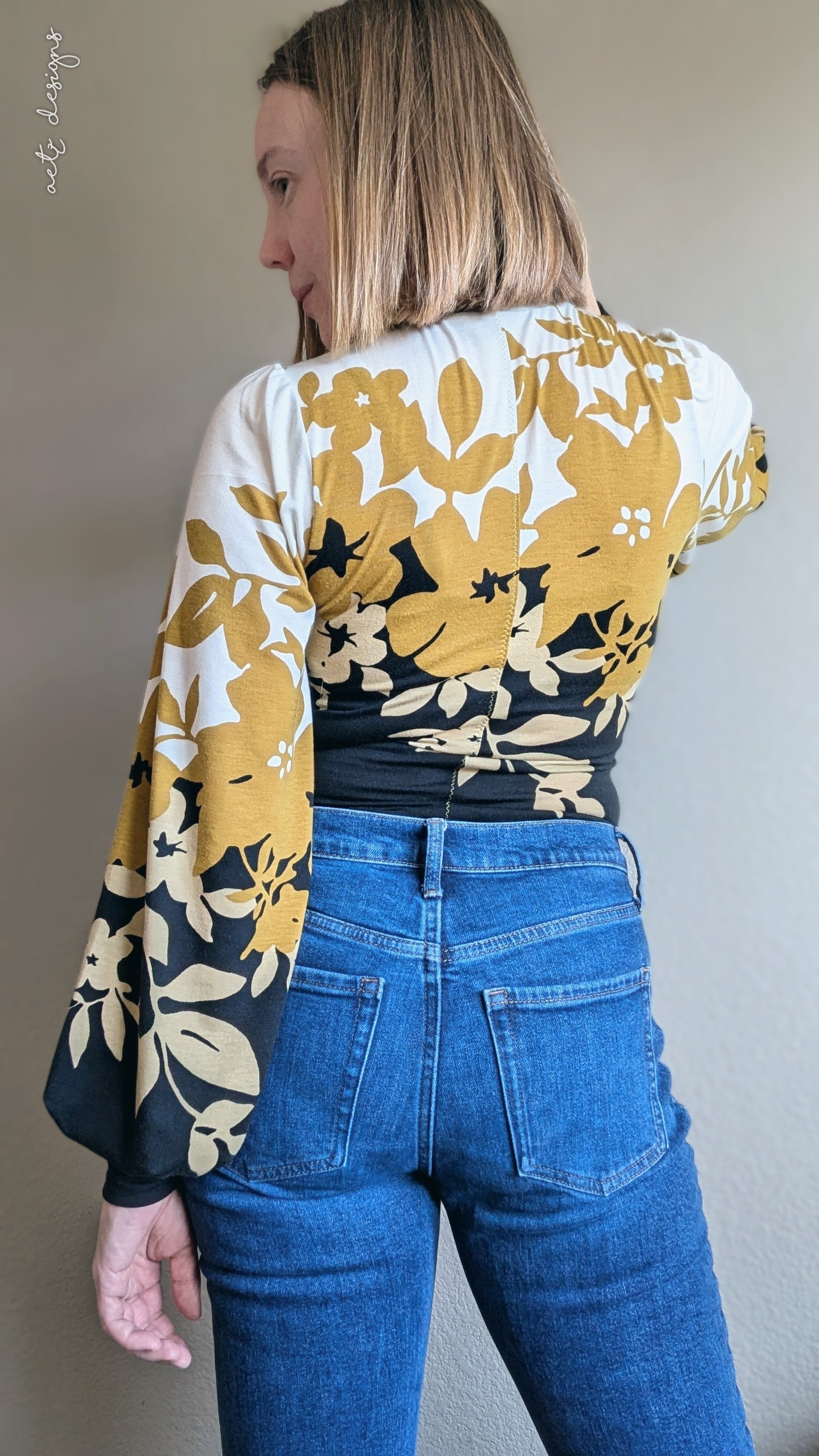 Bishop sleeve sewing pattern by Ellie and Mac Sewing Patterns in bamboo lycra fabric. Easy PDF sewing patterns. Video Tutorial and projector file included.