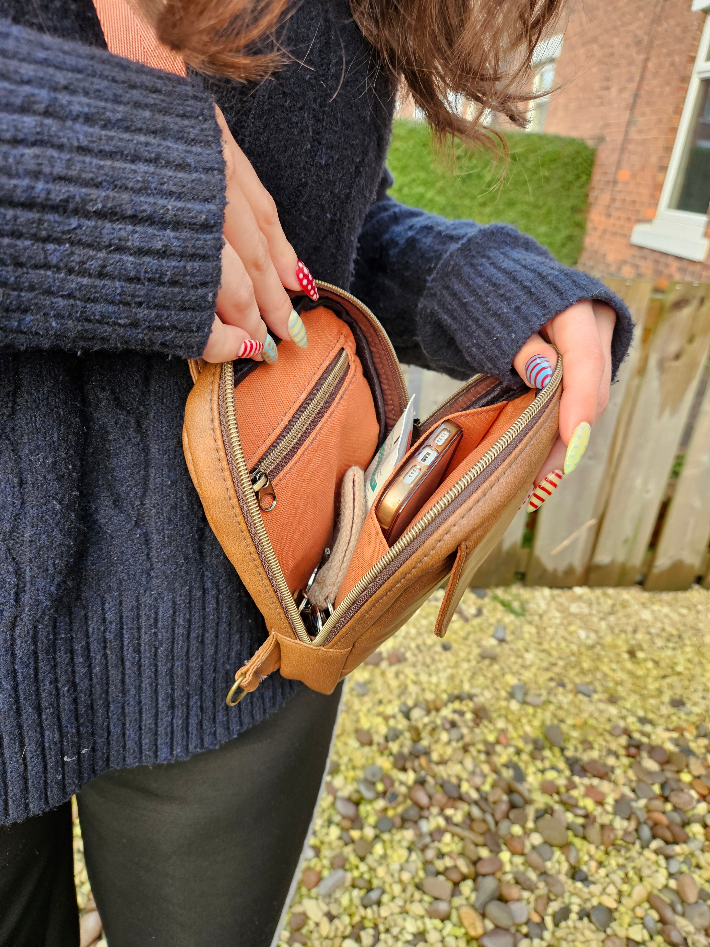 Callie Casual Carry Sling Bag Sewing Pattern