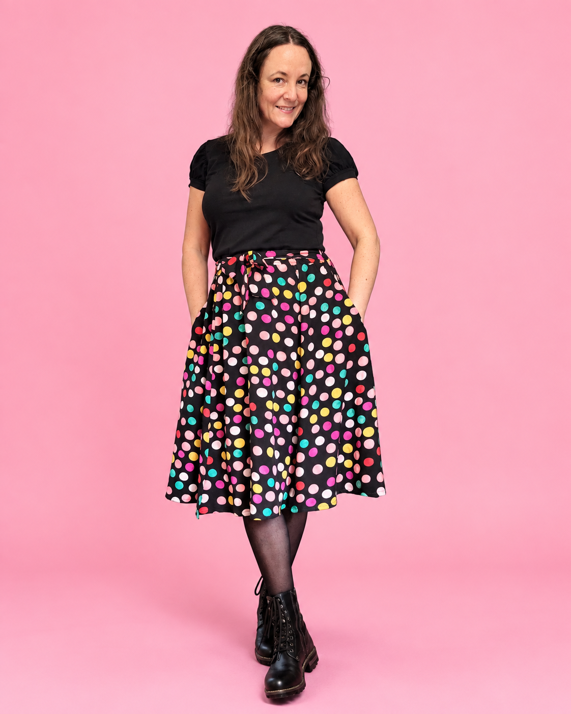 Mila midi skirt with an elastic waistband and flowing paneled shape