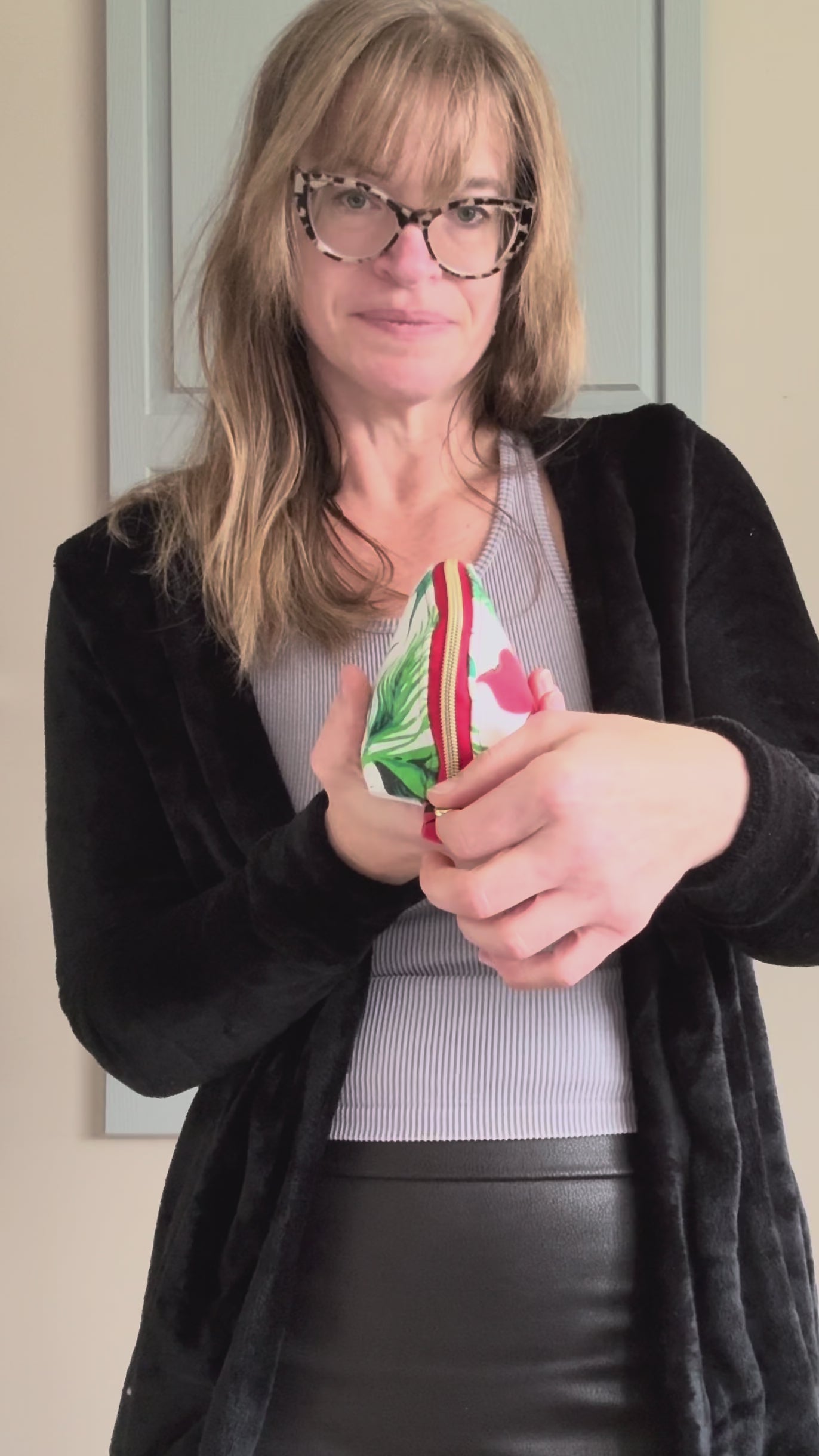 cosmetic zipper pouch sewing pattern beauty essentials video