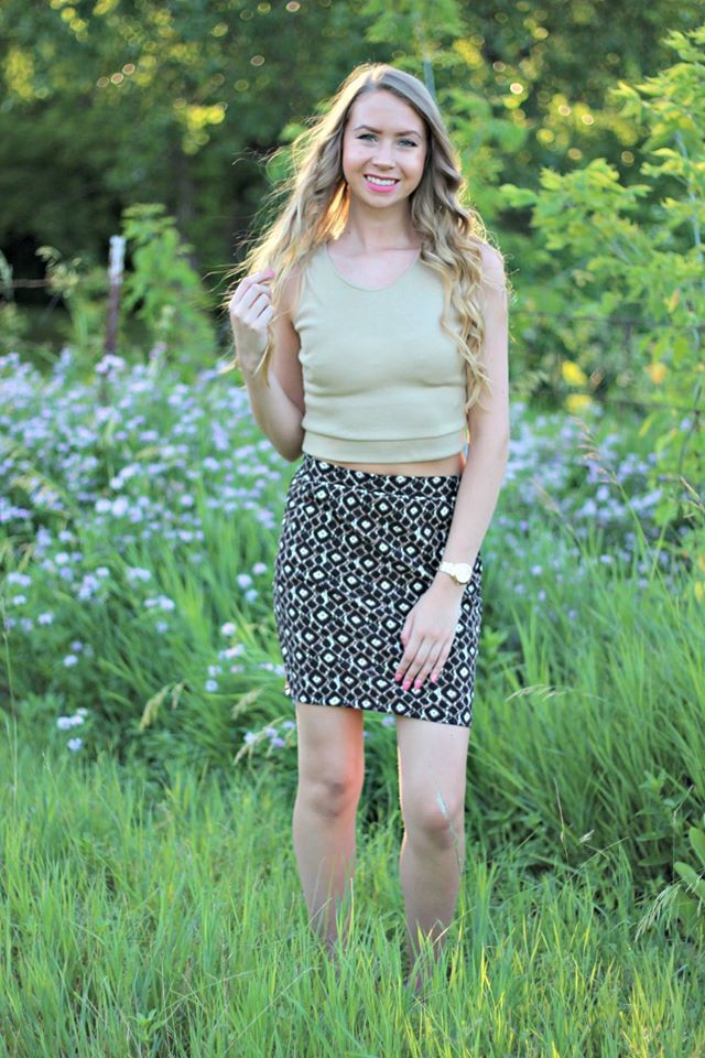 Women's Beach Dreaming Crop Top Pattern - Ellie and Mac, Digital (PDF) Sewing Patterns | USA, Canada, UK, Australia