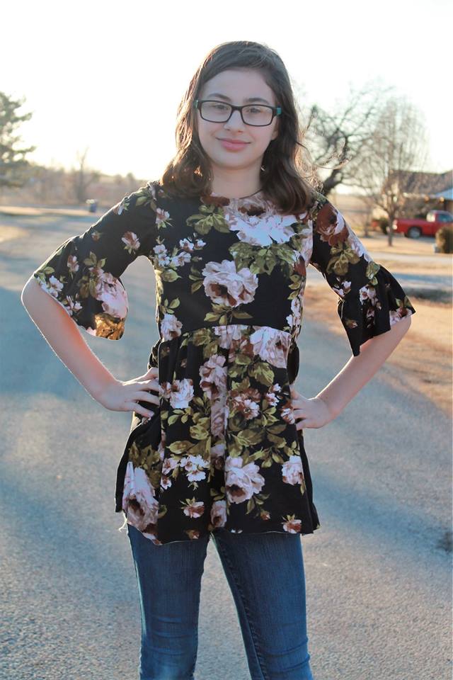 Women's Memphis Top Pattern - Ellie and Mac, Digital (PDF) Sewing Patterns | USA, Canada, UK, Australia