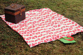 Picnic Blanket Tote Pattern - Ellie and Mac, Digital (PDF) Sewing Patterns | USA, Canada, UK, Australia