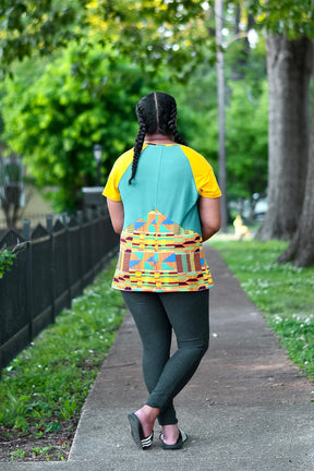 Geometric Color-Block Raglan Pattern (Curvy Fit)