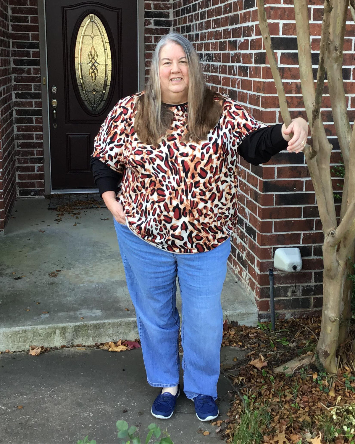Easy tee sewing pattern for knit fabrics