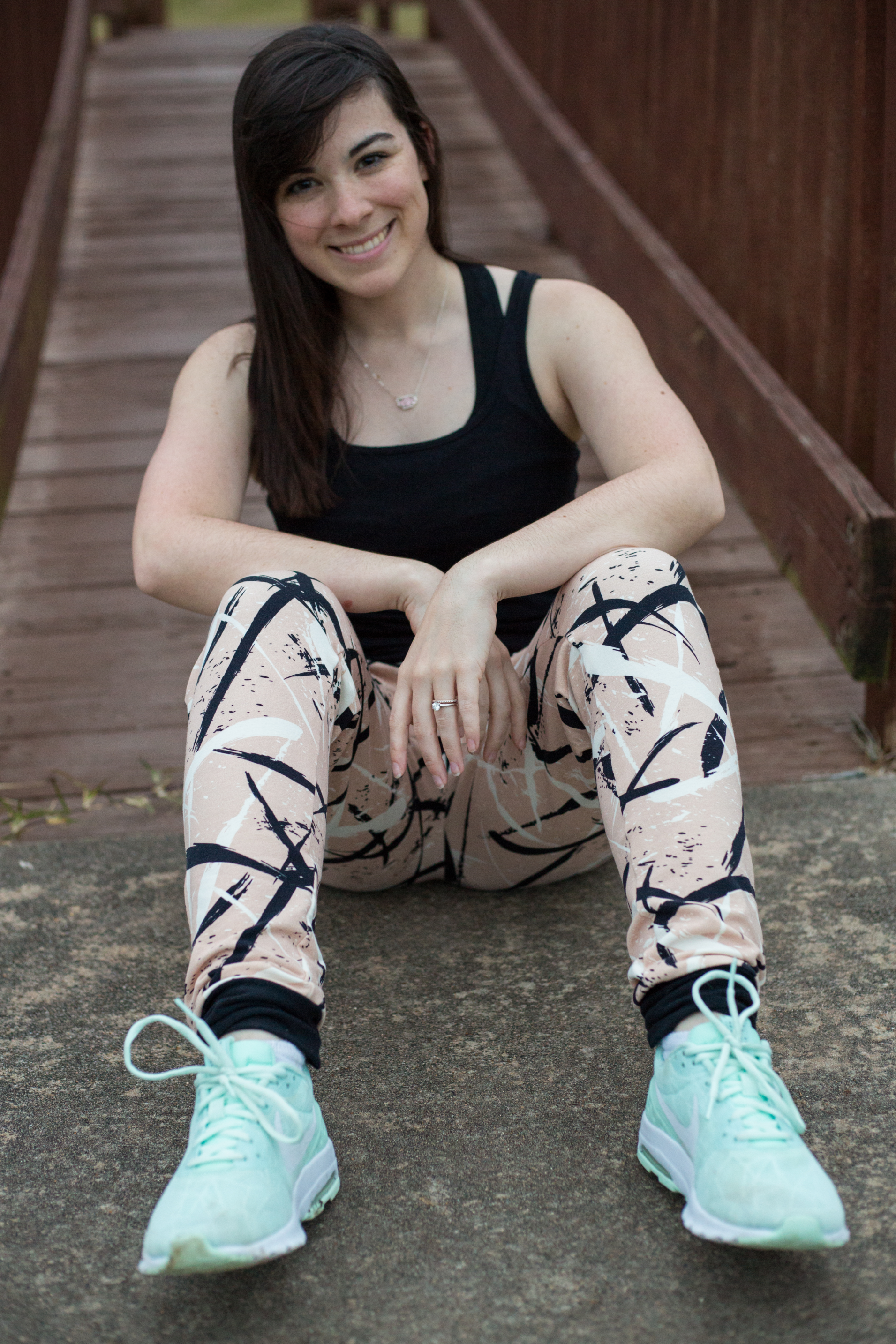 Good Vibes Jogger Pattern